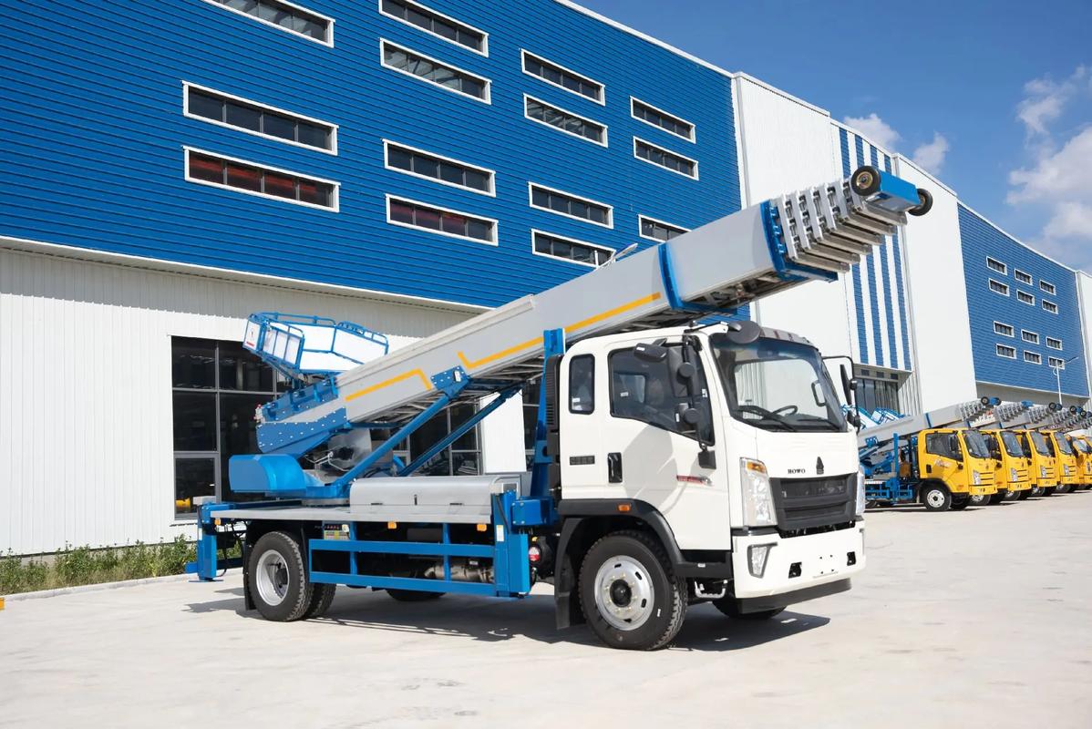 盐亭出租云梯车高空作业车 建筑垃圾搬运